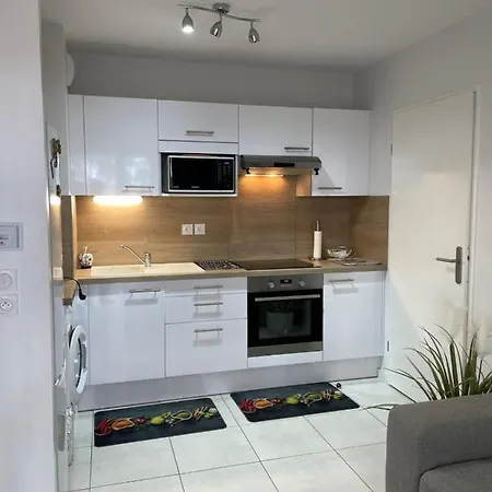 Bright 42 M Comfortable And Equipped With Balcony * Andernos-les-Bains