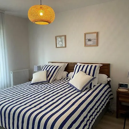 Bright 42 M Comfortable And Equipped With Balcony * Andernos-les-Bains